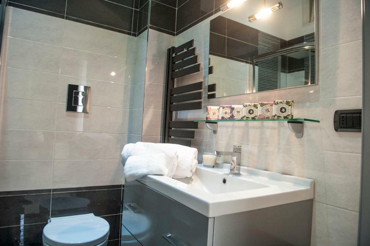 Maiorani Apartment